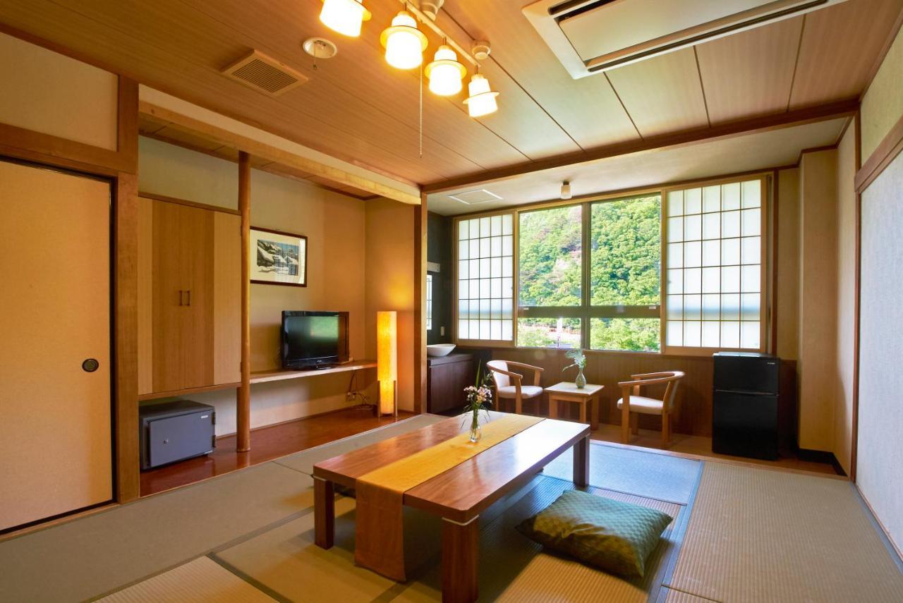 Yutoriro Bandai Atami Hotel Koriyama  Bagian luar foto