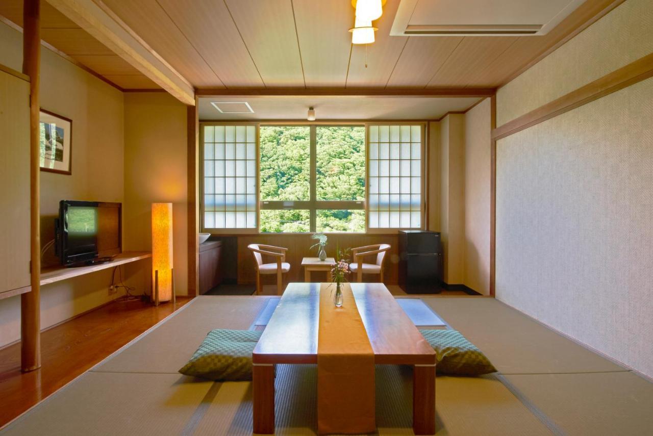 Yutoriro Bandai Atami Hotel Koriyama  Bagian luar foto